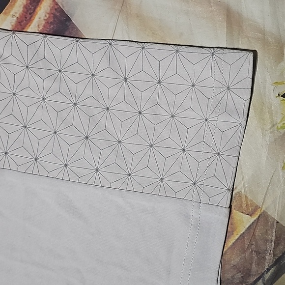 Disney Epcot High Waisted Wide Leg Drawstring Lounge Crop Pants Size XXL NWT - Picture 6 of 7